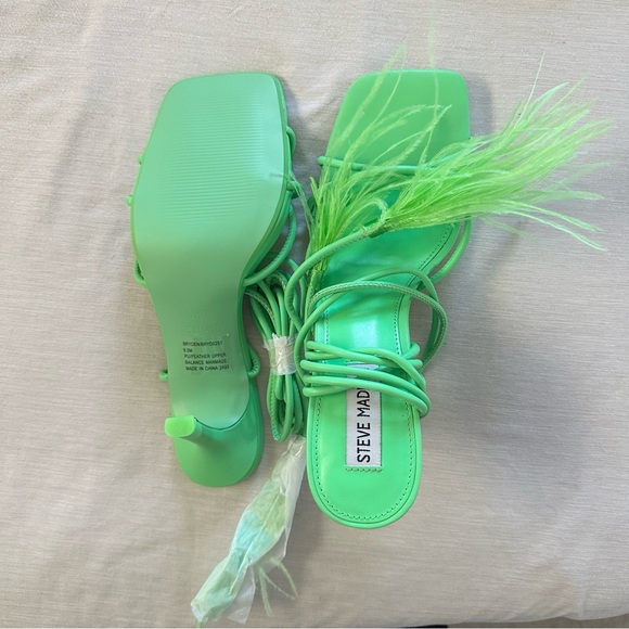 Neon green feather heels - Picture 3 of 5